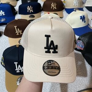 LA light cream snapback hat